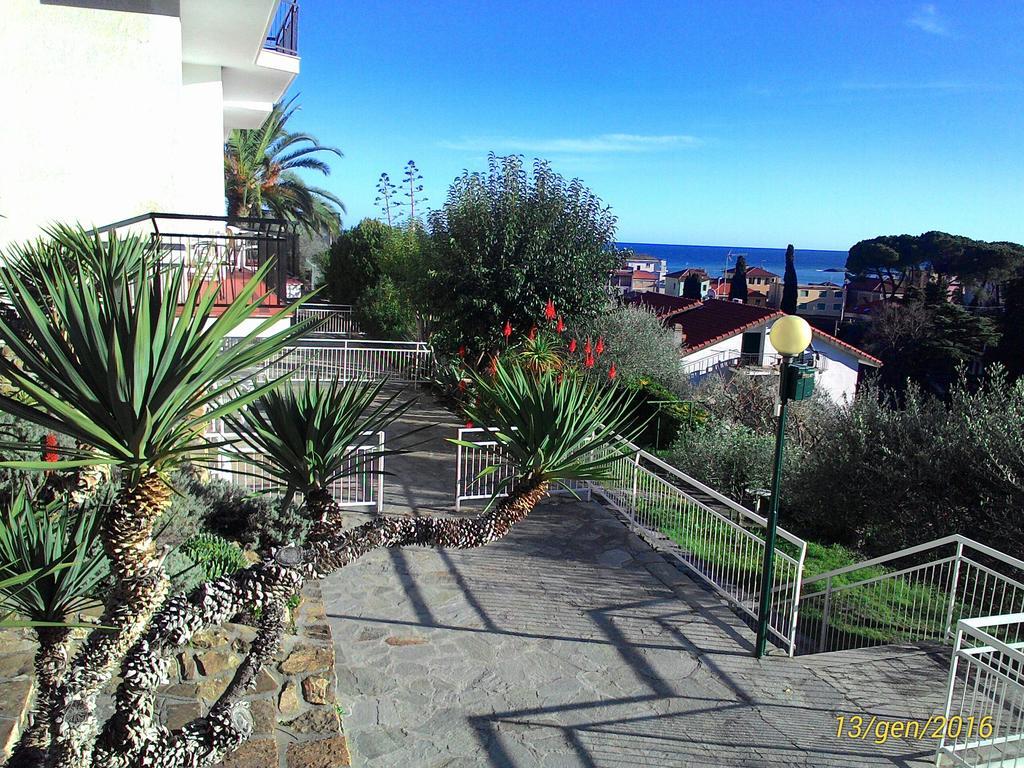 Residence La Carruba Диано-Марина Экстерьер фото